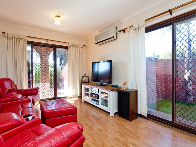 12/83 Lochside Drive West Lakes 5021