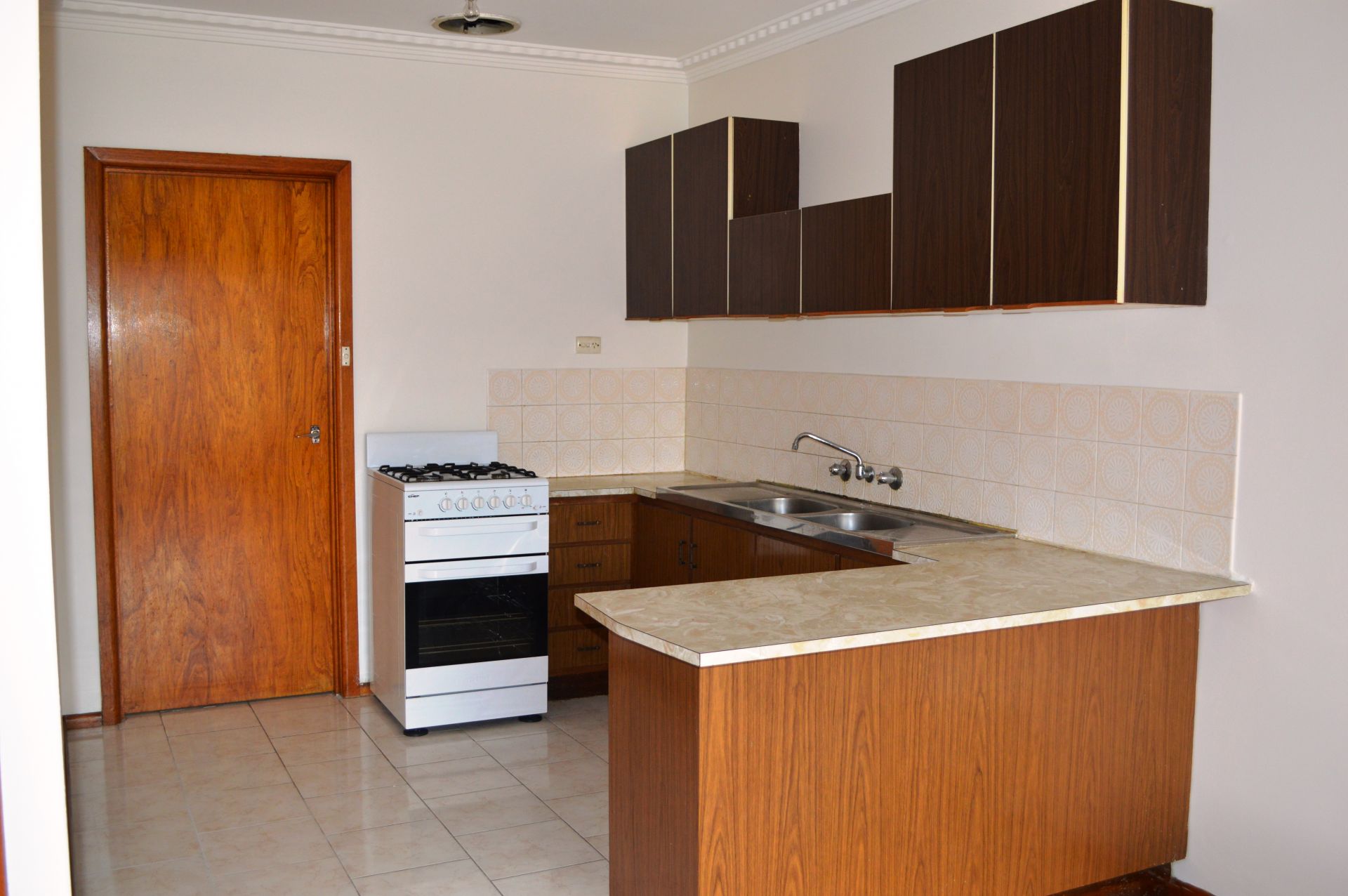 SUPREMELY LOCATED, PERFECTLY PRICED   *Insp Thu 19th Nov @ 3:40pm*