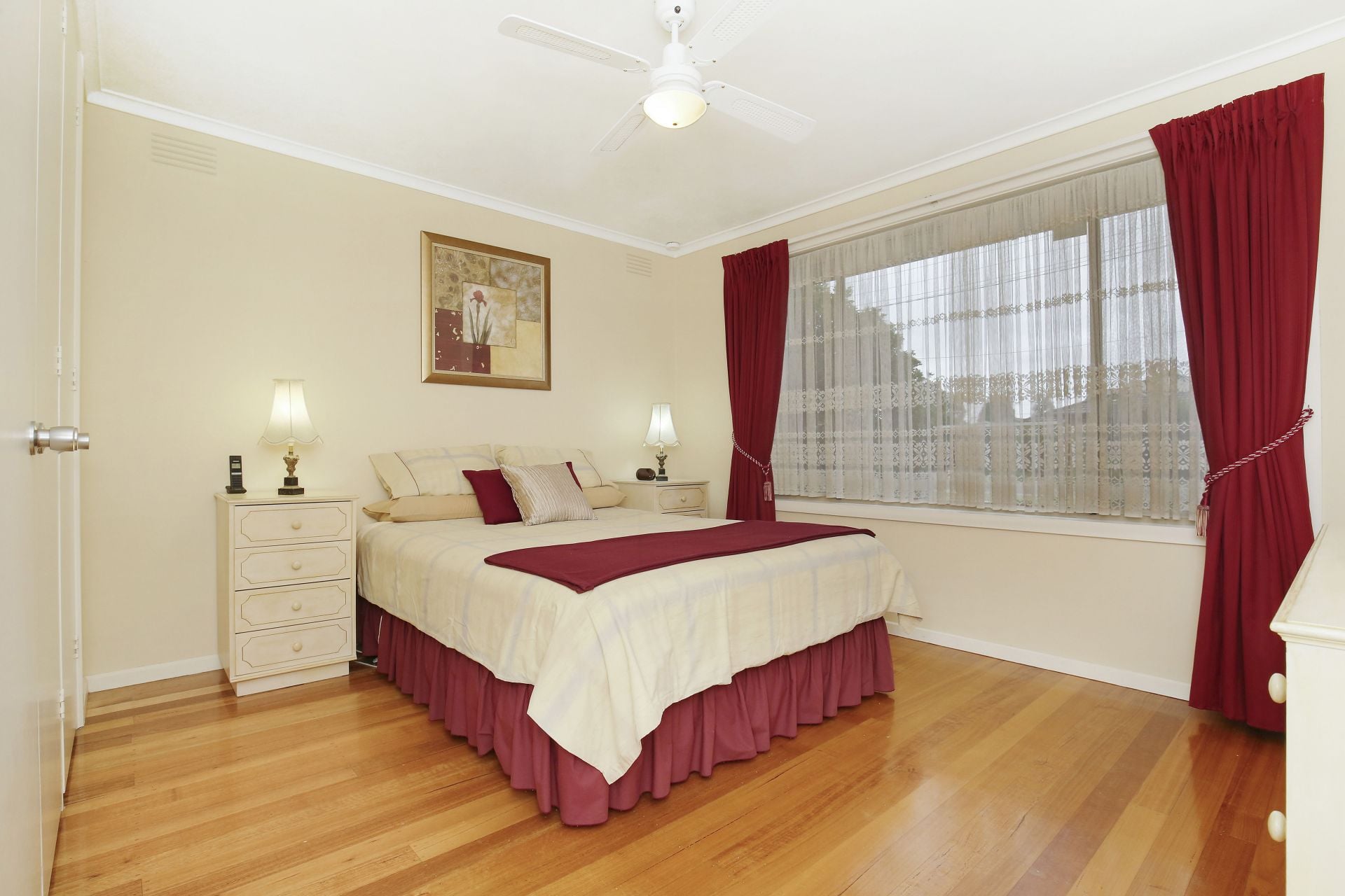 Irresistible Opportunity In An Impressive Location