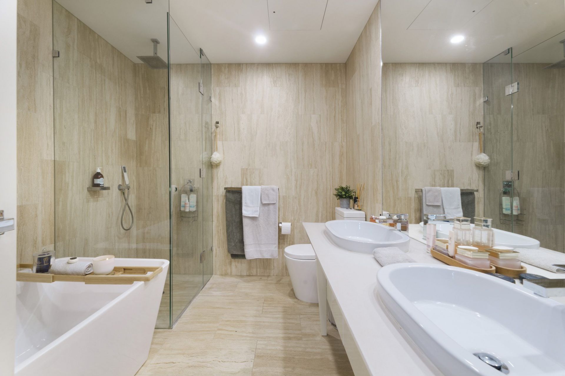 104E/1 Marina Drive, Benowa - Thumbnail 8