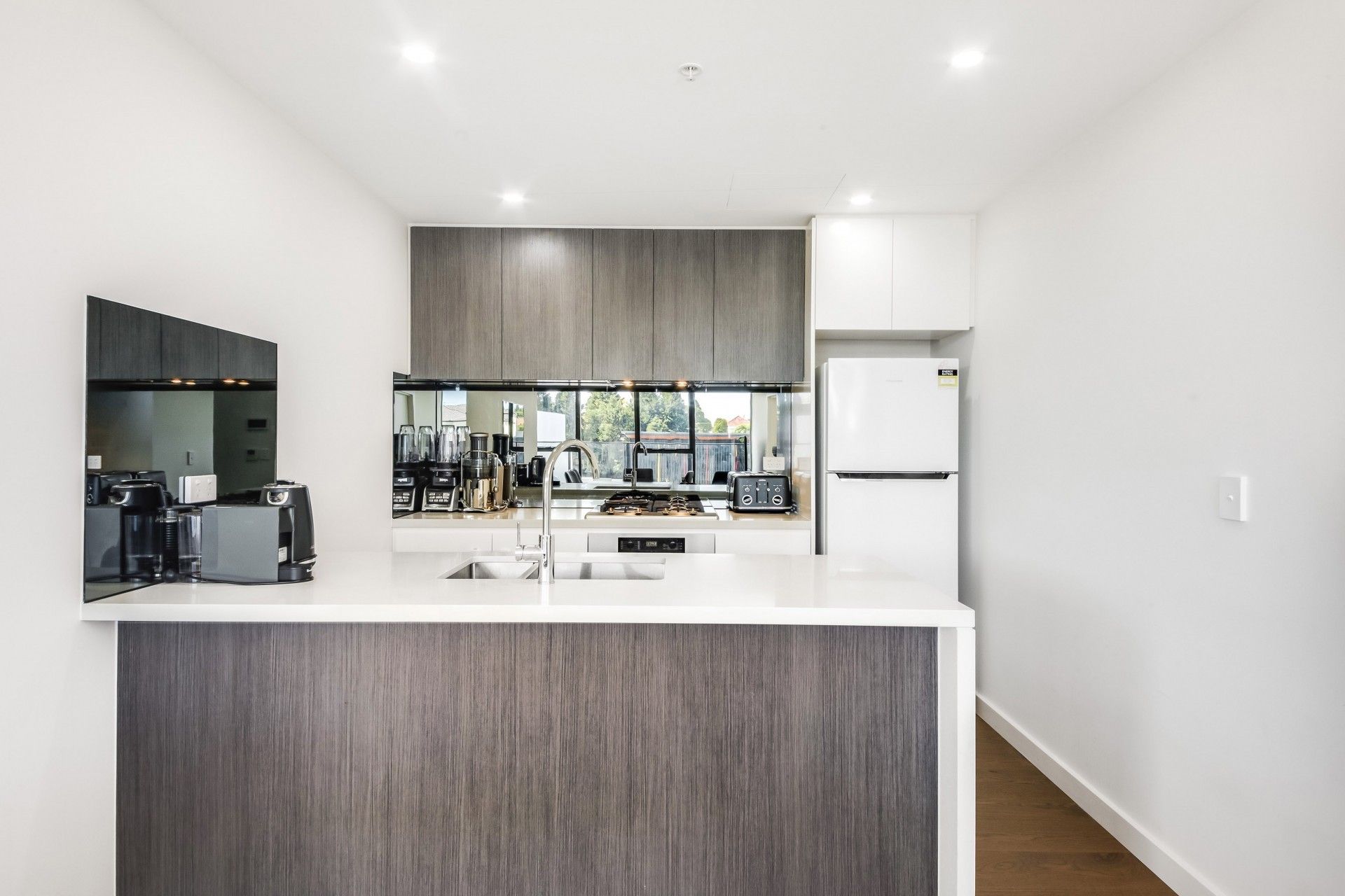 303/1 Garrigarrang Avenue Kogarah NSW, Kogarah - Thumbnail 3