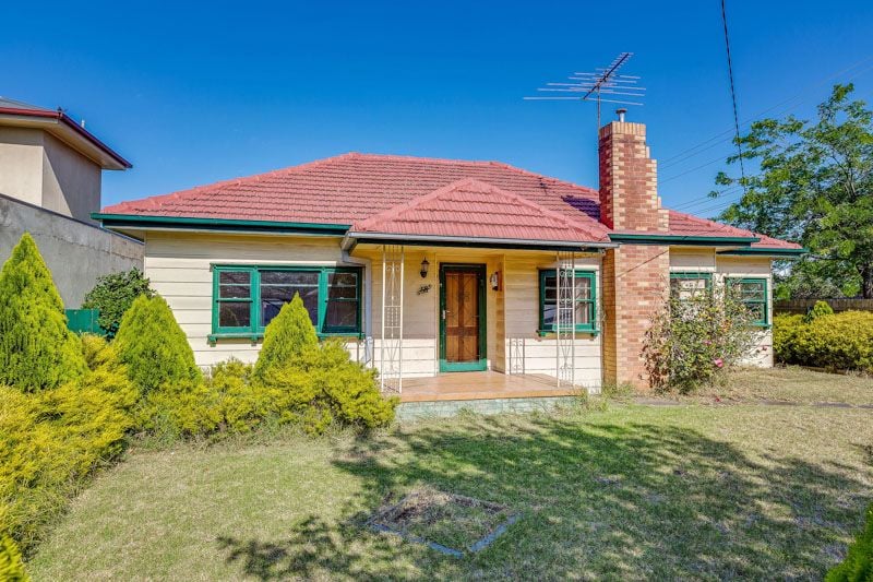 58 Roberts Street, West Footscray - Thumbnail 2