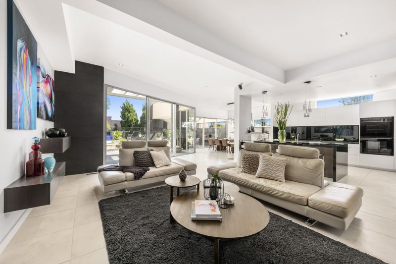 10 Fowler Street, Box Hill South - Thumbnail 2