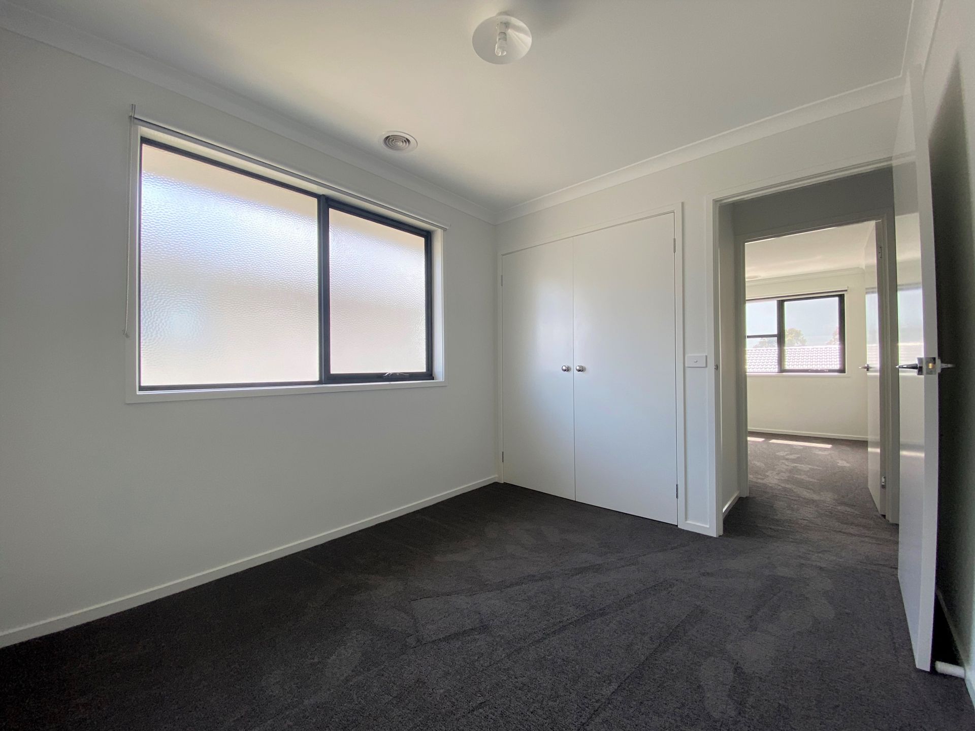 AS NEW 4 BEDROOM TOWNHOUSE!