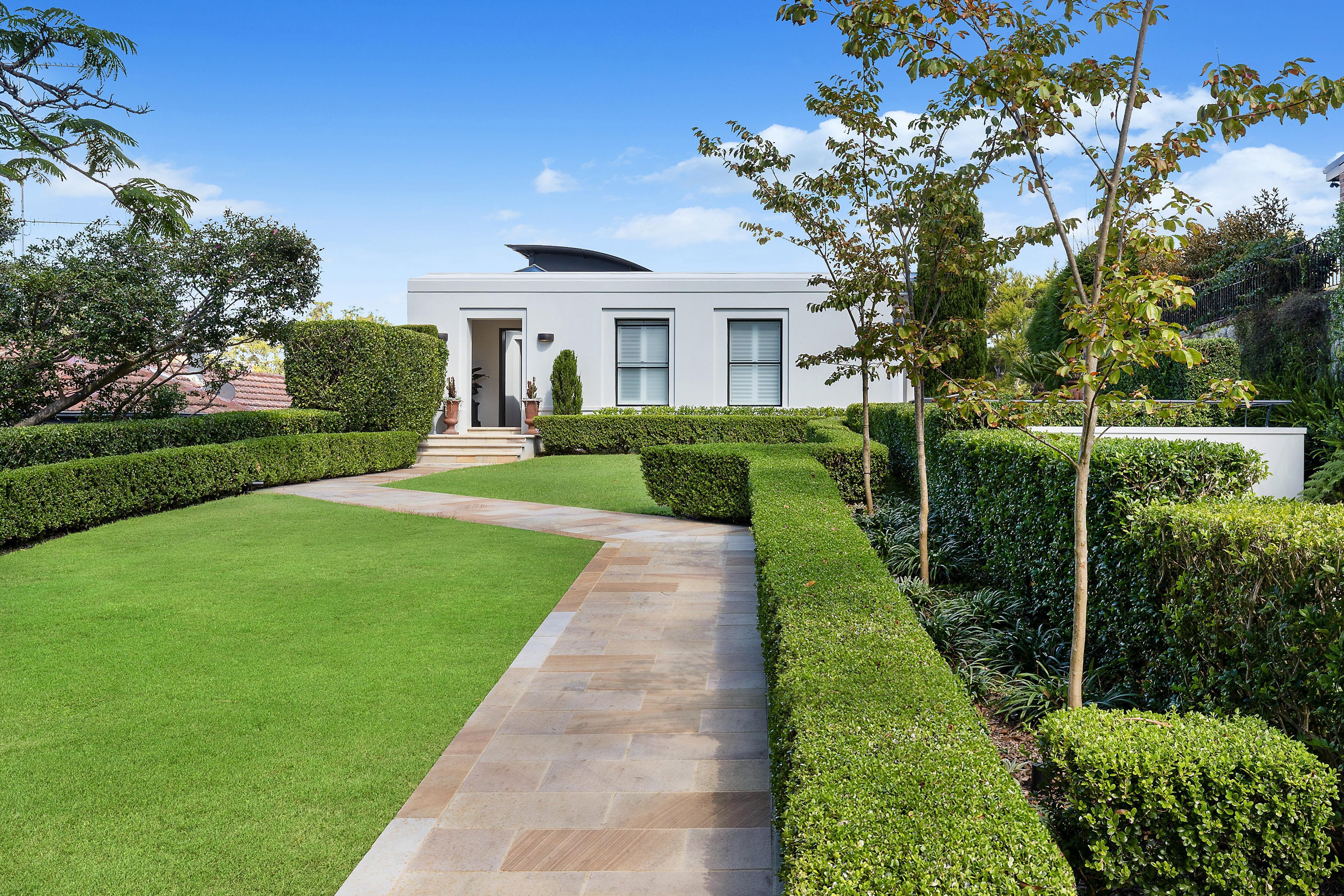 10 Rockley Street Castlecrag 2068