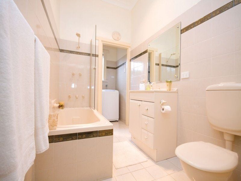24 Dunbar Terrace Glenelg East 5045