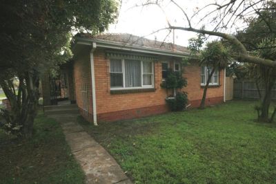 Two Bedroom Home Close To The CBD