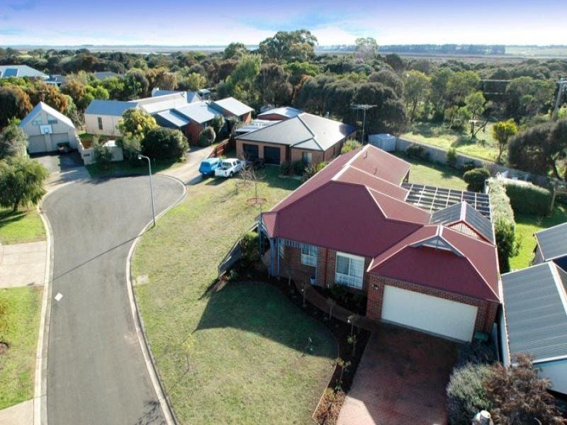 9 Cosham Court BARWON HEADS VIC, Barwon Heads - Thumbnail 2