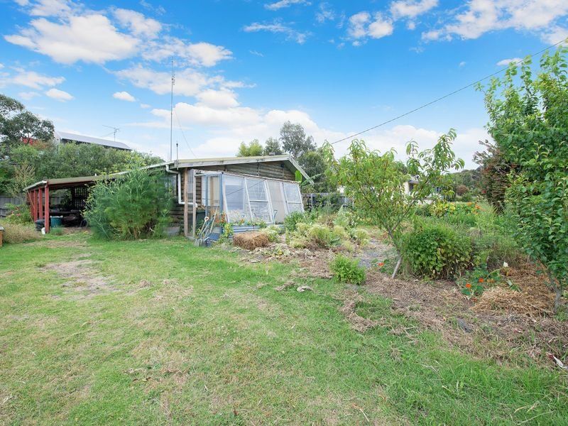11 Great Ocean Road, Marengo, VIC, Marengo - Thumbnail 5