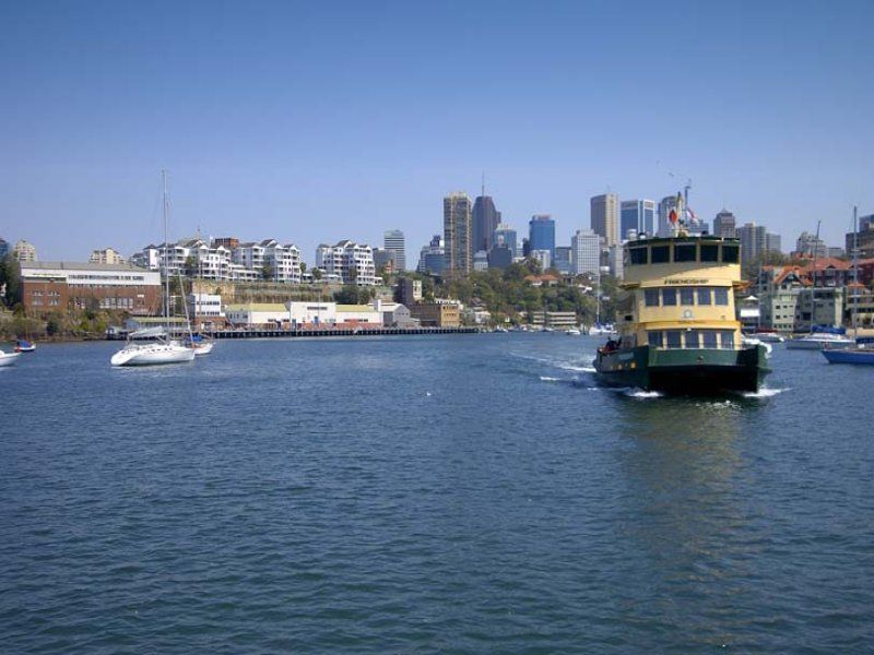 2 Hollowforth Avenue NEUTRAL BAY NSW, Bay - Thumbnail 2