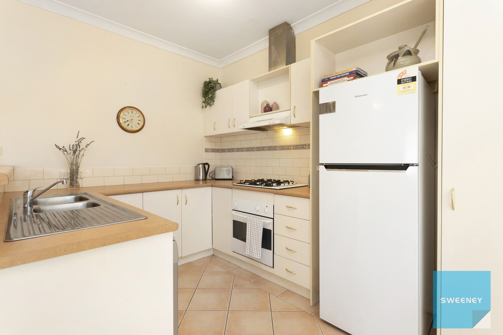 15 Caddick Gardens, Caroline Springs - Thumbnail 3
