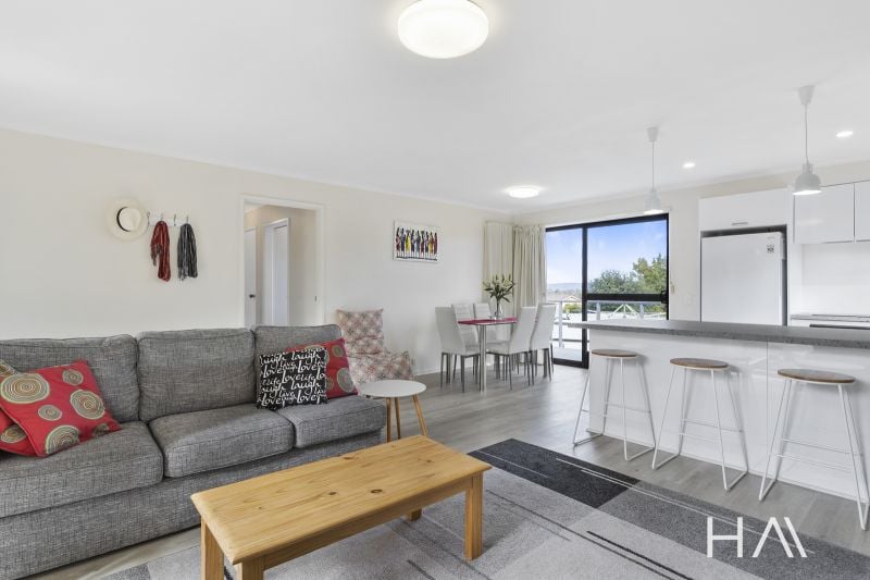 274 Redwood Road Kingston, Kingston - Thumbnail 2