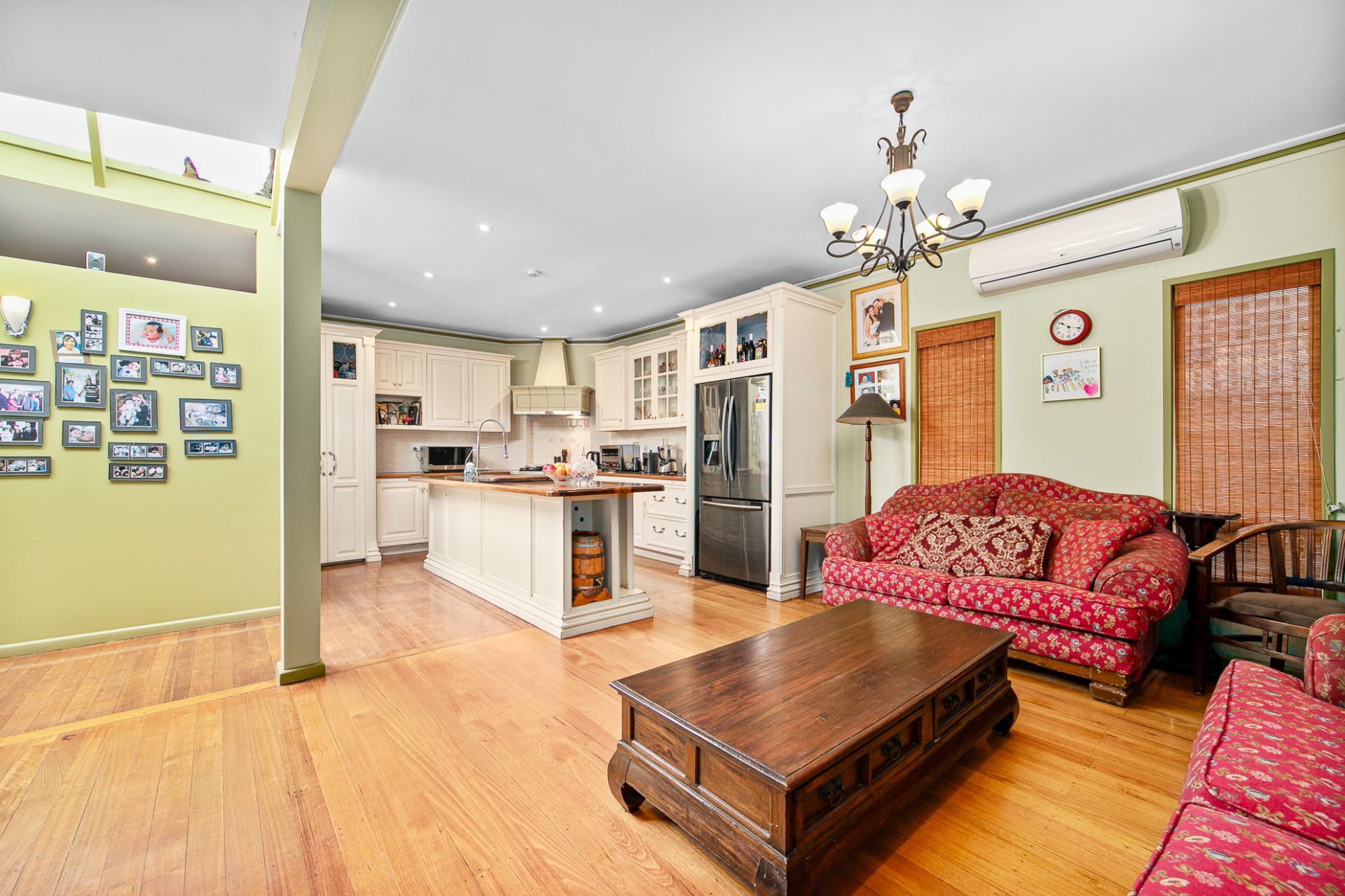32 Eames Avenue, Brooklyn - Thumbnail 6