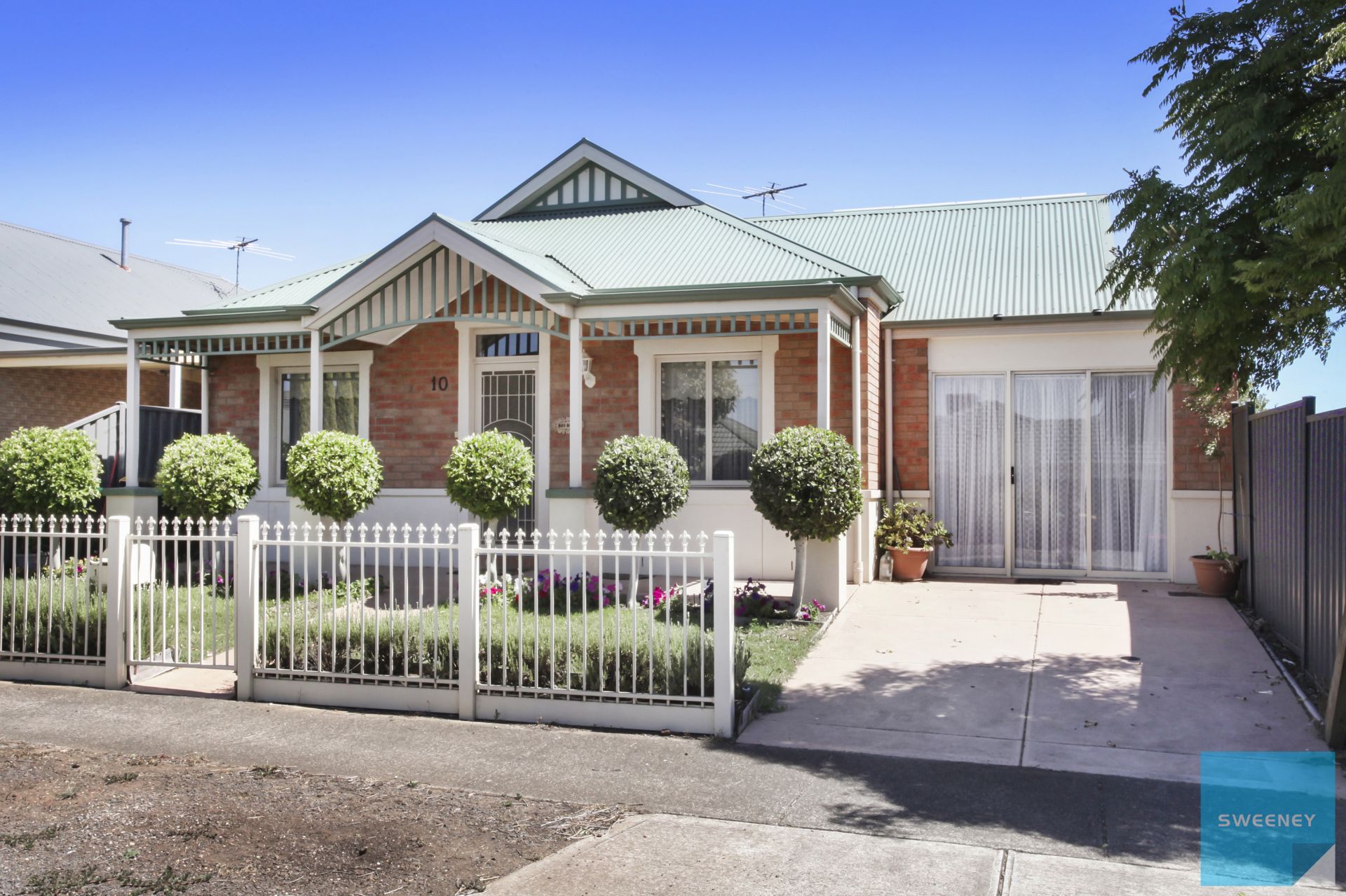 10 Coburn Way, Caroline Springs - Thumbnail 3