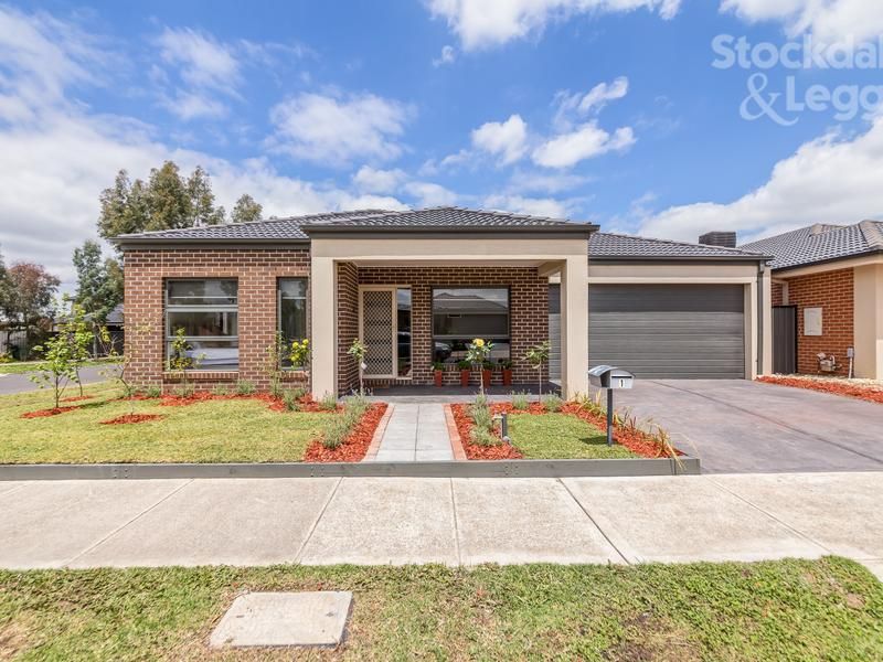 1 Craigmoor Crescent MERNDA, Mernda - Thumbnail 2