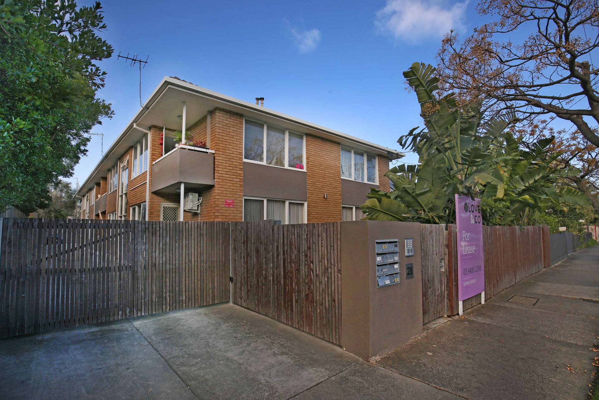 Recently Renovated, 2 Weeks Rent Free!