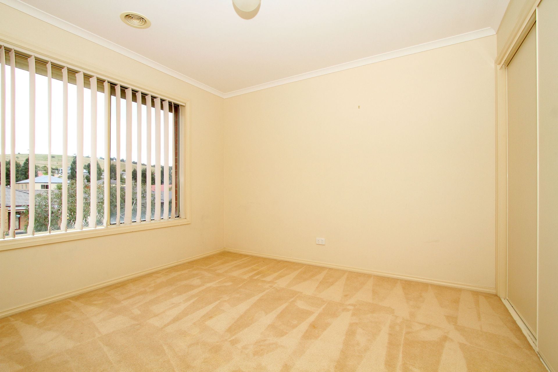 SPACIOUS & AFFORDABLE FAMILY HOME    *Insp Sat 2nd May @ 10:25am & Tue 5th May @ 4:50pm*