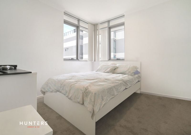 806/2 Lachlan Street, Liverpool