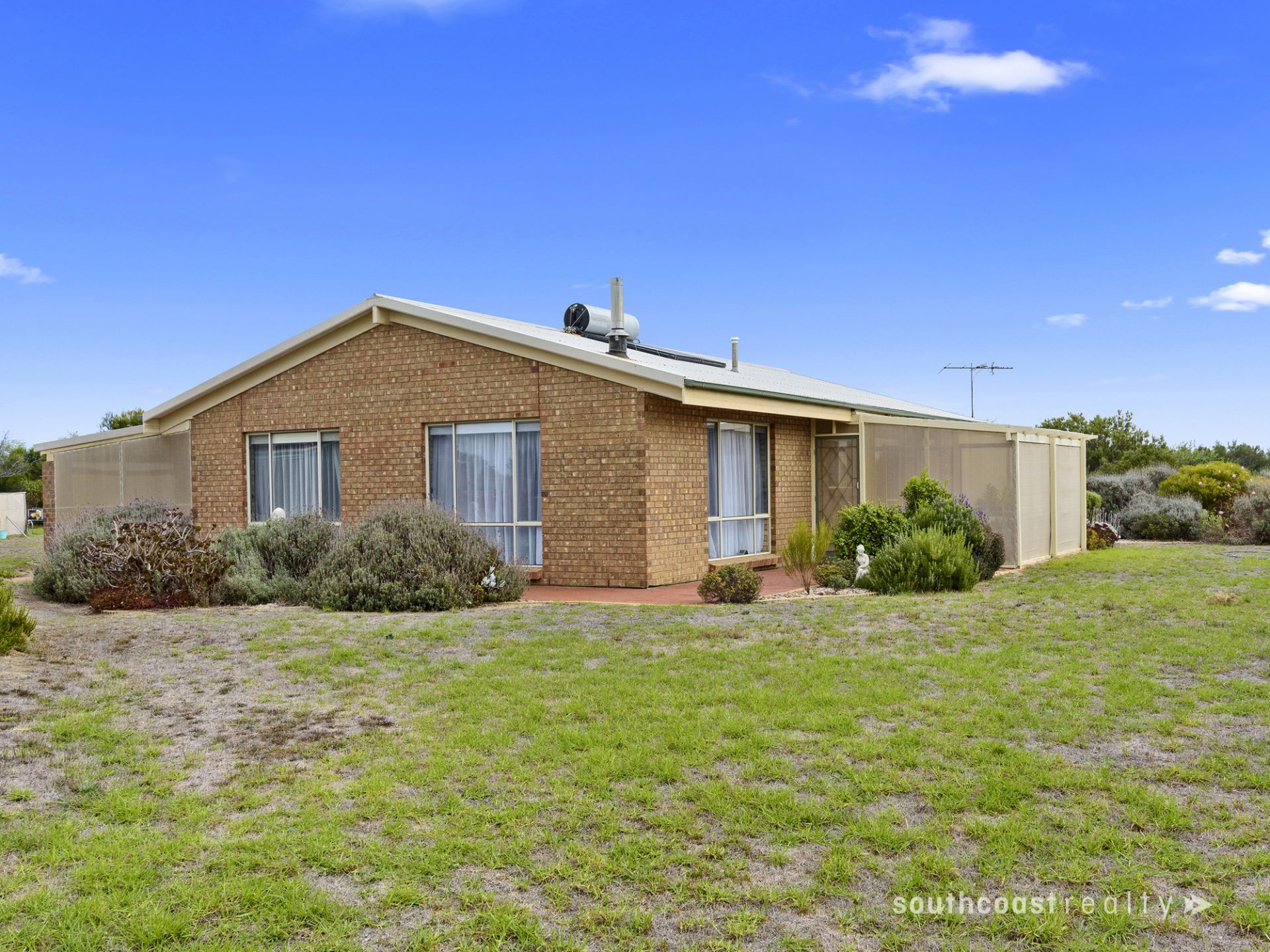 1438 FinnissClayton Road, Clayton Bay South Coast Realty