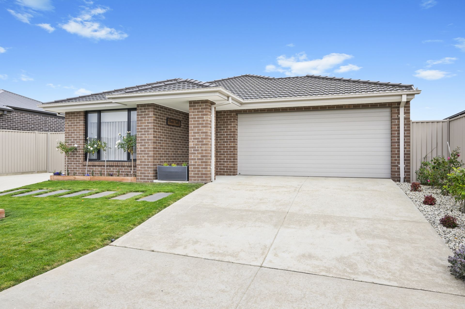 37 Silver leaf  Way, Winter Valley, Winter Valley - Thumbnail 3