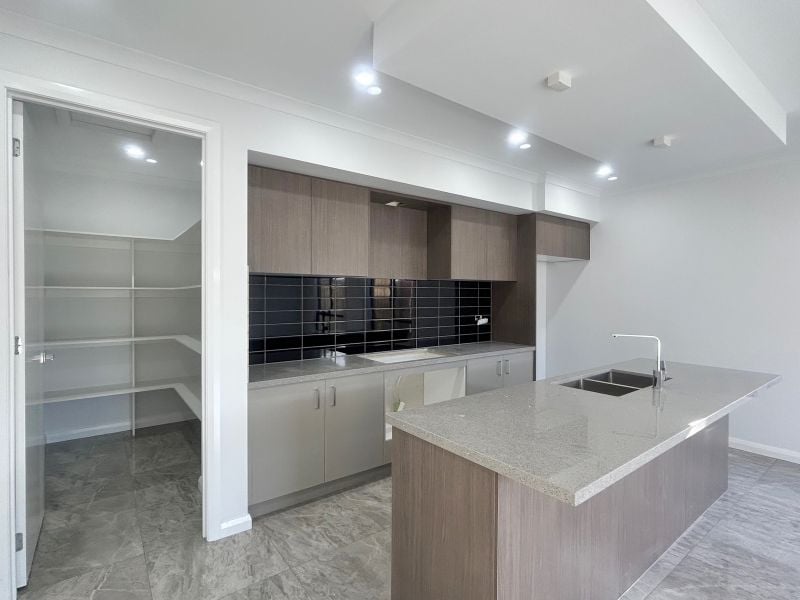 14 Madura Promenade, Mickleham
