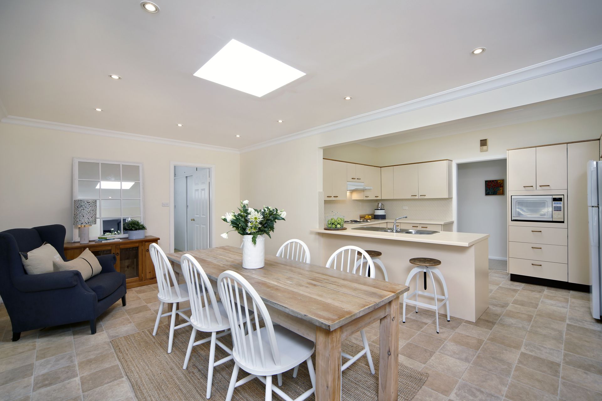 36 Raglan Road, Miranda, Miranda - Thumbnail 4