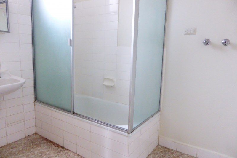 A Quiet Pocket of Thornbury and only minutes walk from Miller Street Shopping!