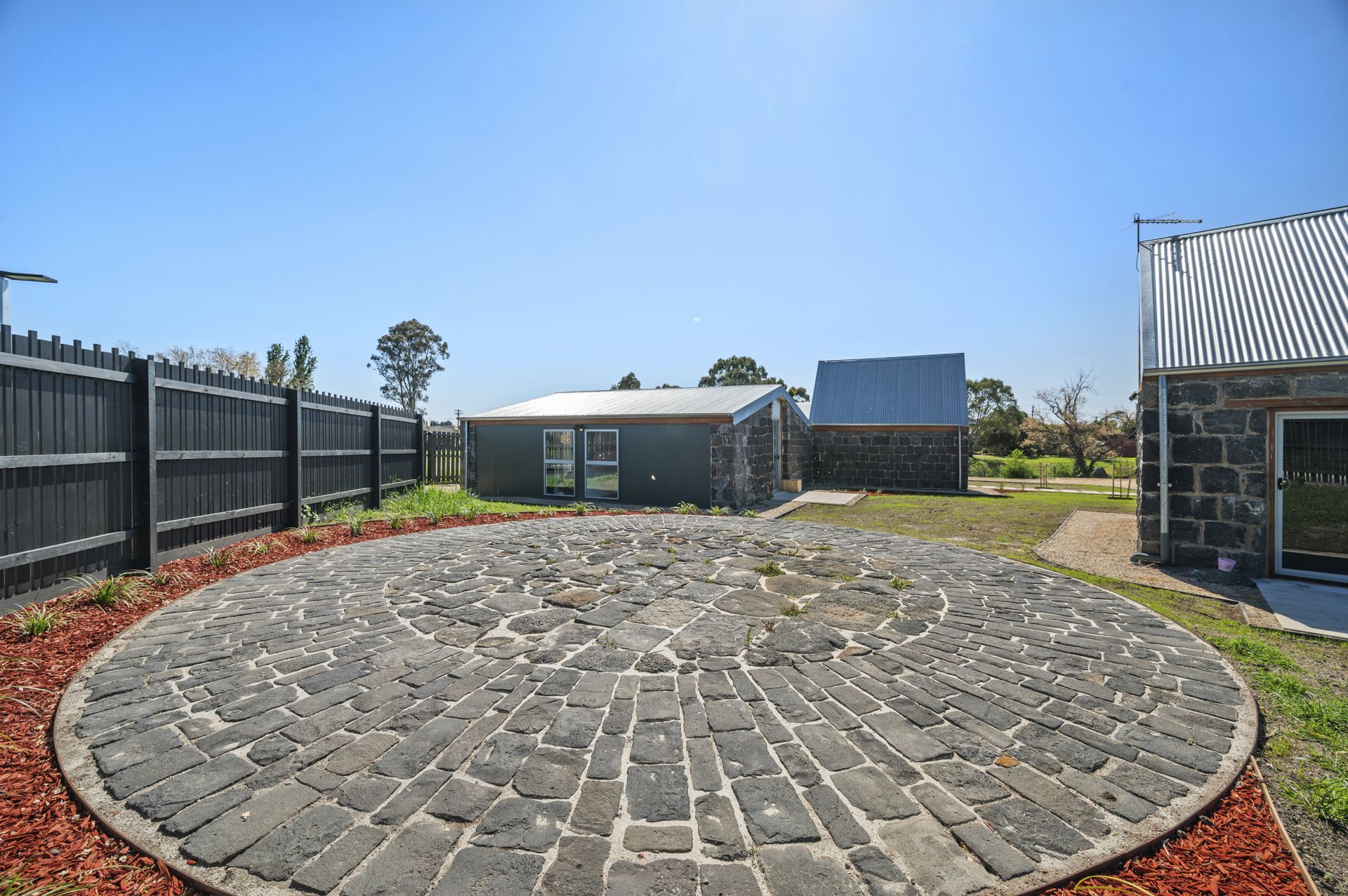 3 HOUSES, 1 TITLE - WUCHATSCHS FARMHOUSE CIRCA 1850s