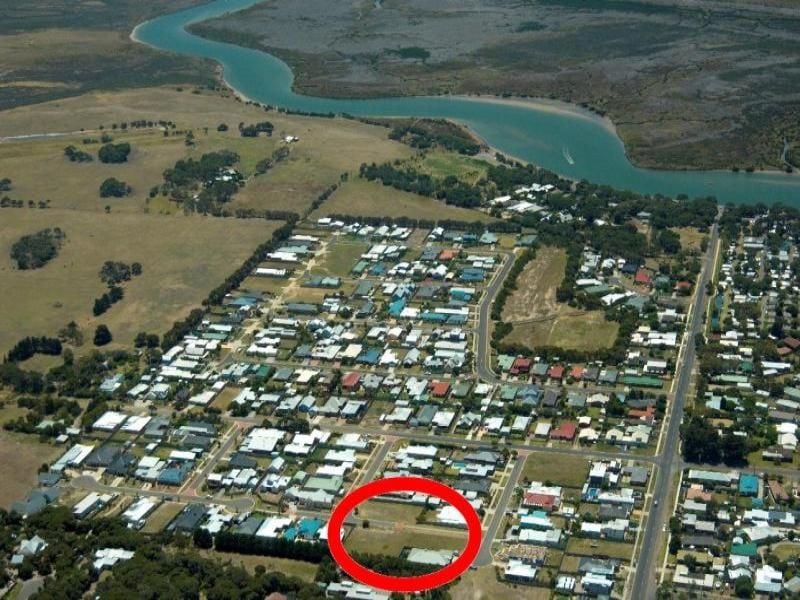 8 Affleck Court BARWON HEADS VIC, Barwon Heads - Thumbnail 2