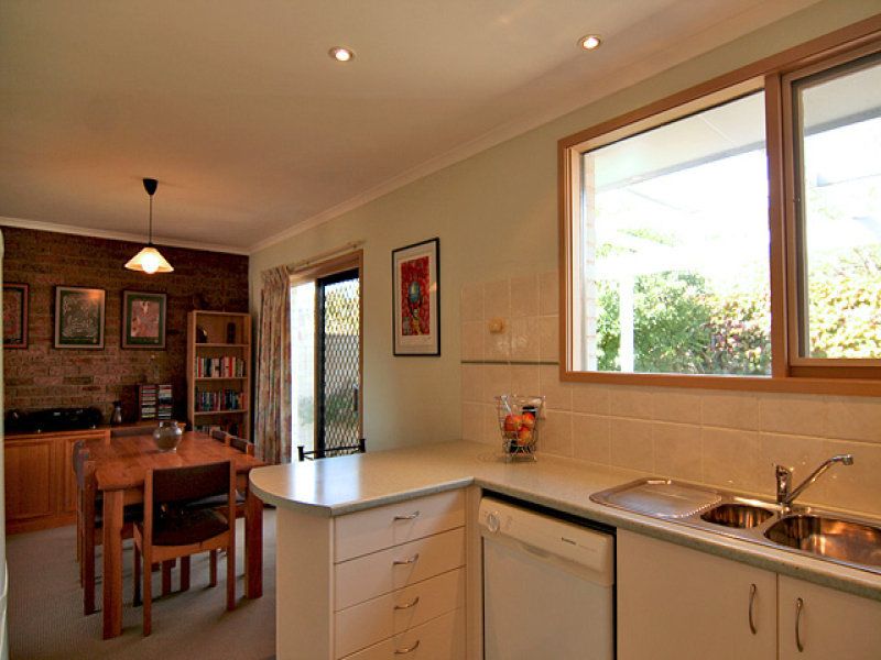 8 Lazar Place, Chapman - Thumbnail 7