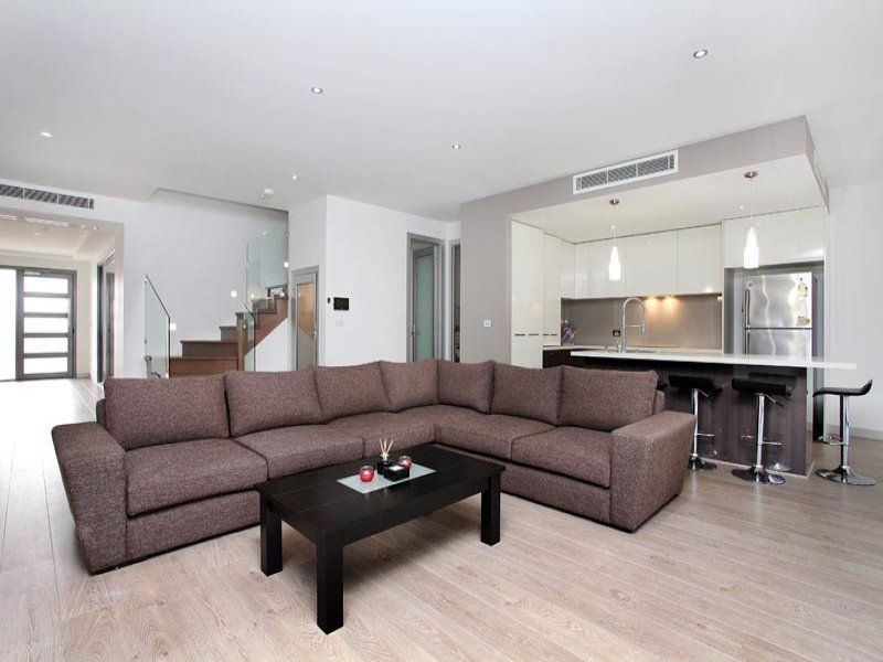 6 Marine Parade, Caroline Springs - Thumbnail 4