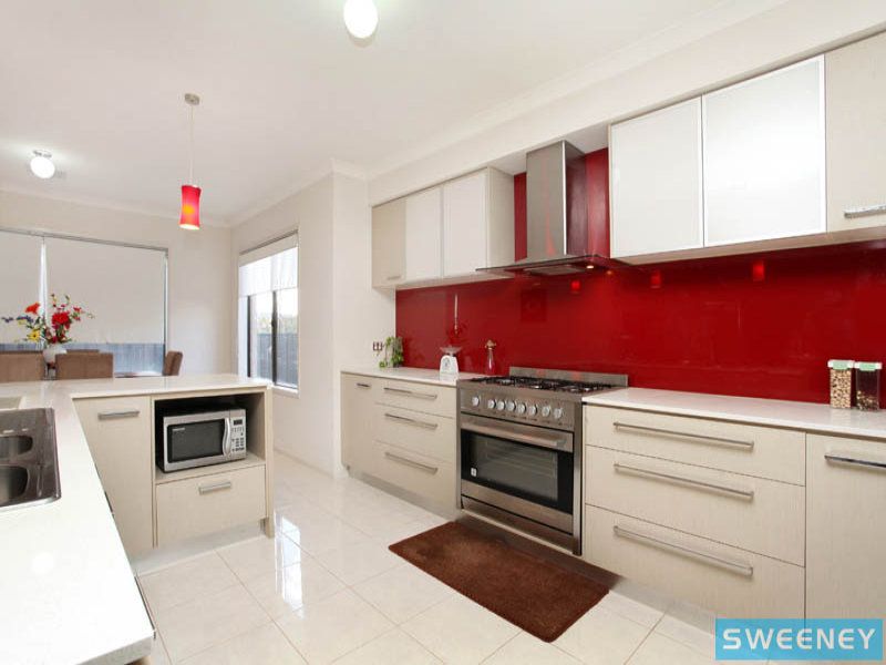 12 Creekview Place, Caroline Springs - Thumbnail 4