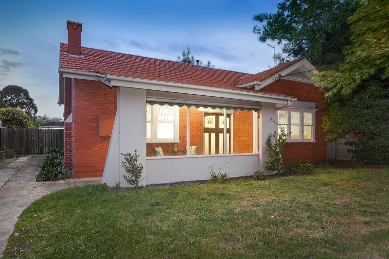 57 Neerim Road, Caulfield - Thumbnail 2