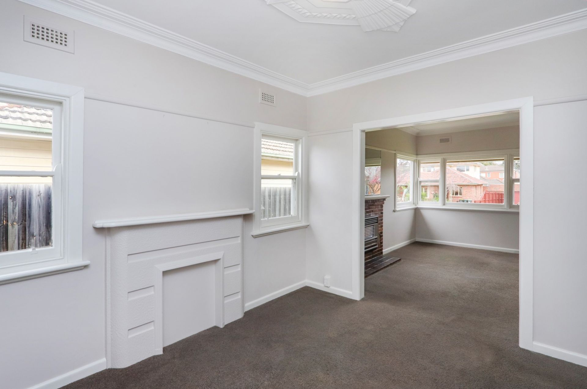 POPULAR PASCOE VALE