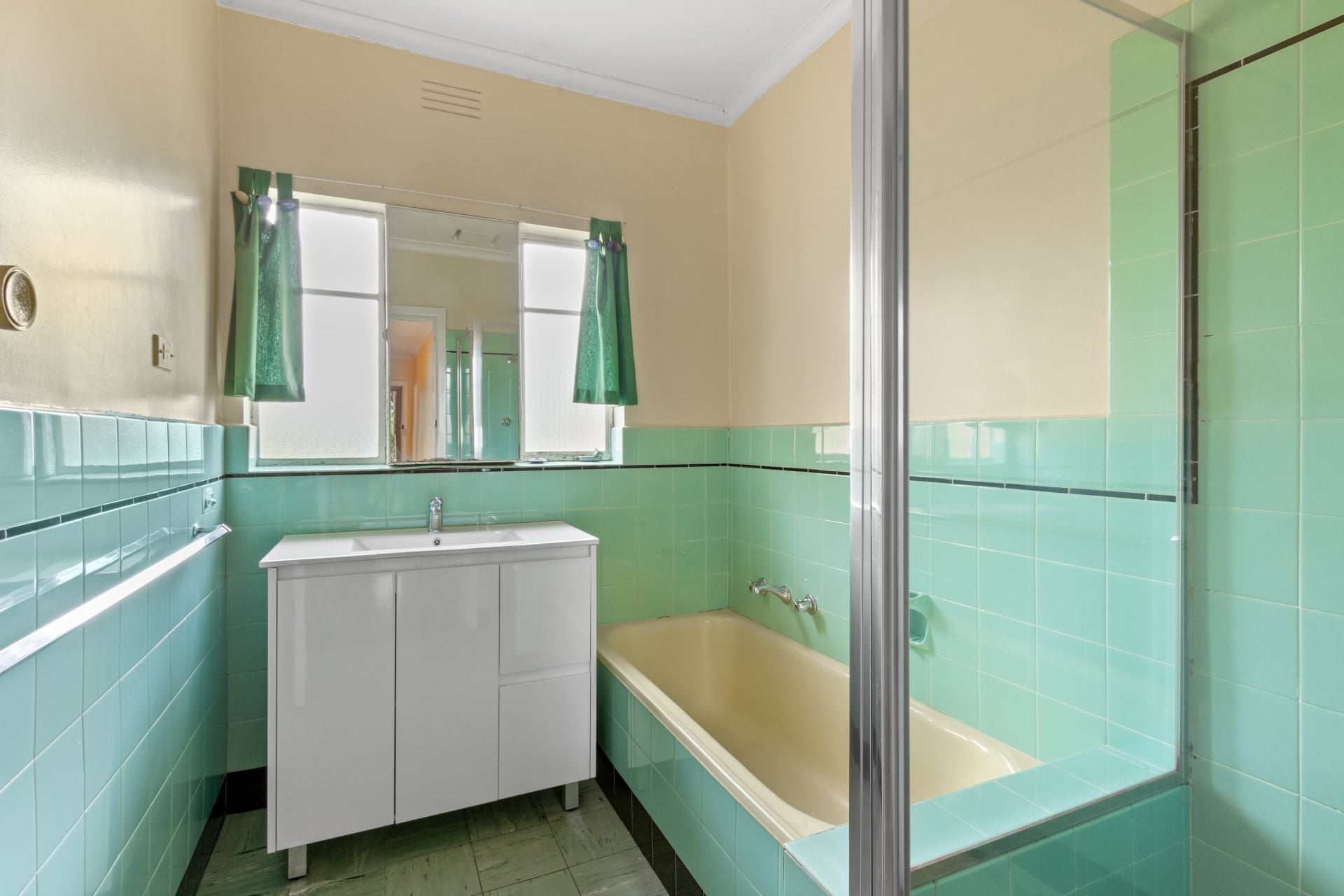 Spacious 3 Bedroom Home!