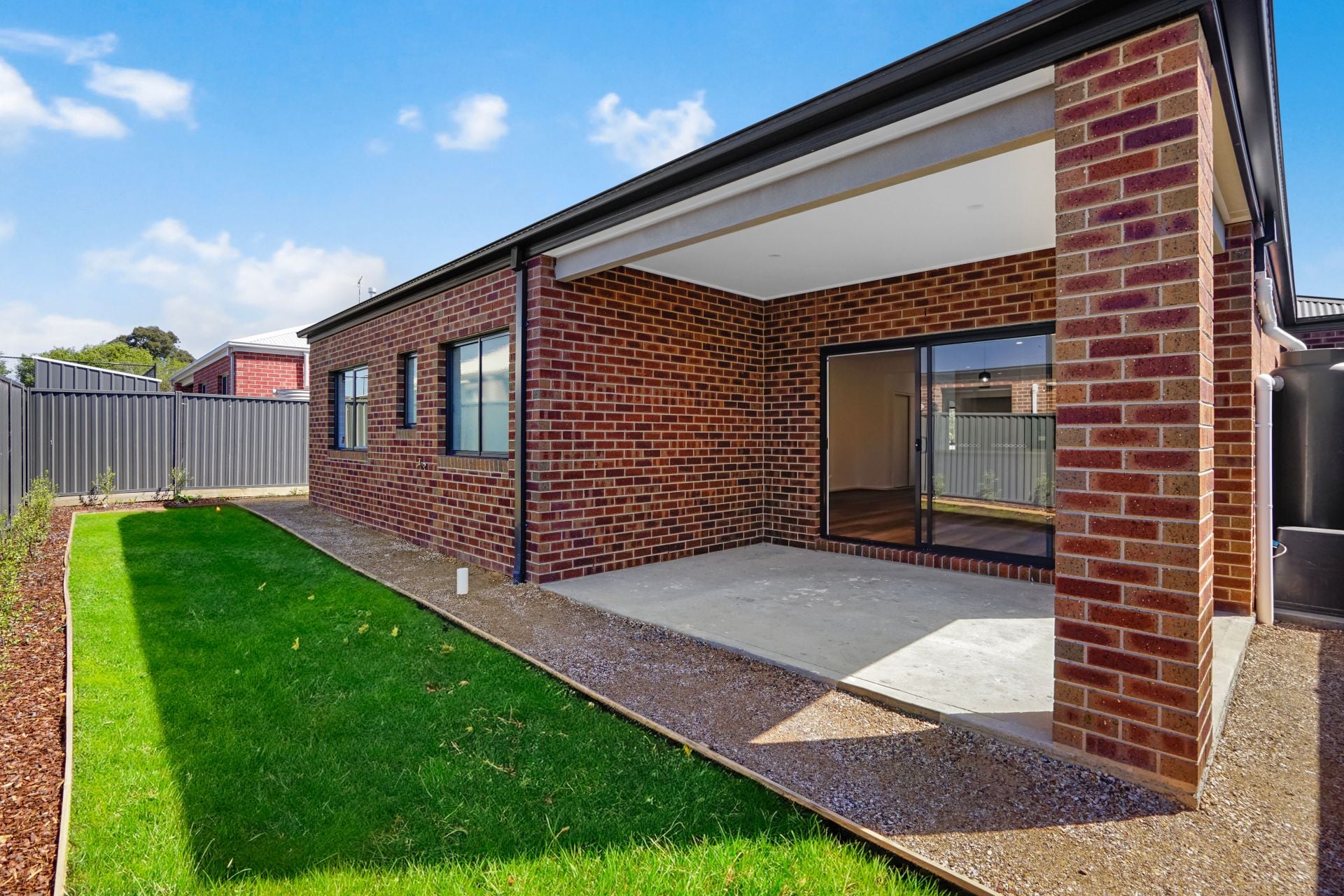 26 Henlix Court, Mount Clear, Mount Clear - Thumbnail 2
