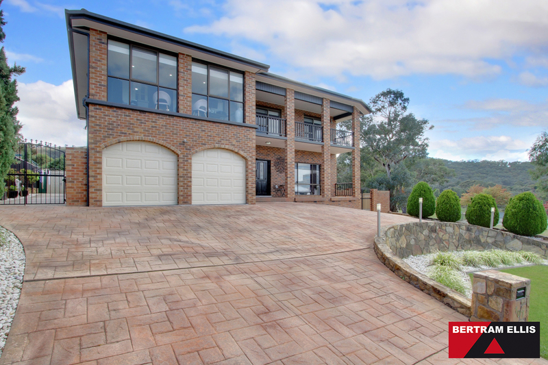 101 Appel Crescent, Fadden - Thumbnail 2