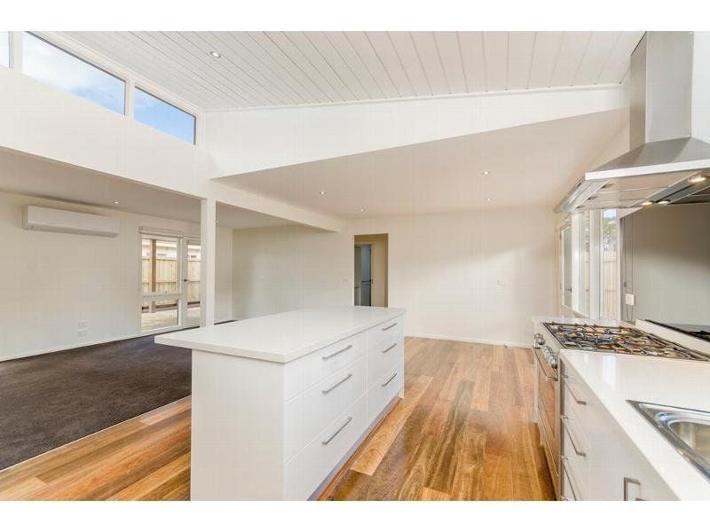 1/11 Acacia Court OCEAN GROVE VIC, Ocean Grove - Thumbnail 6