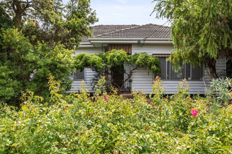 2 Mccasker Avenue, Reservoir