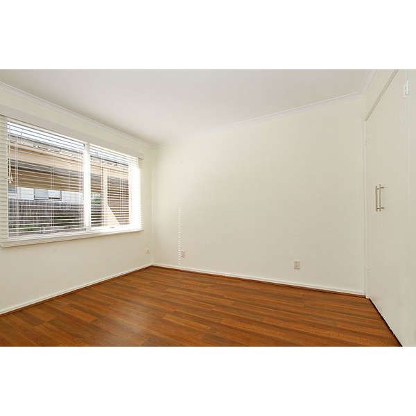 Spacious Renovated Unit Offering Great Natural Light!