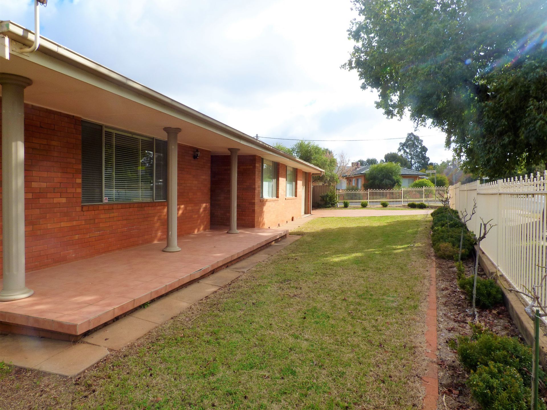 2 Highland Place, Dubbo Bob Berry Real Estate