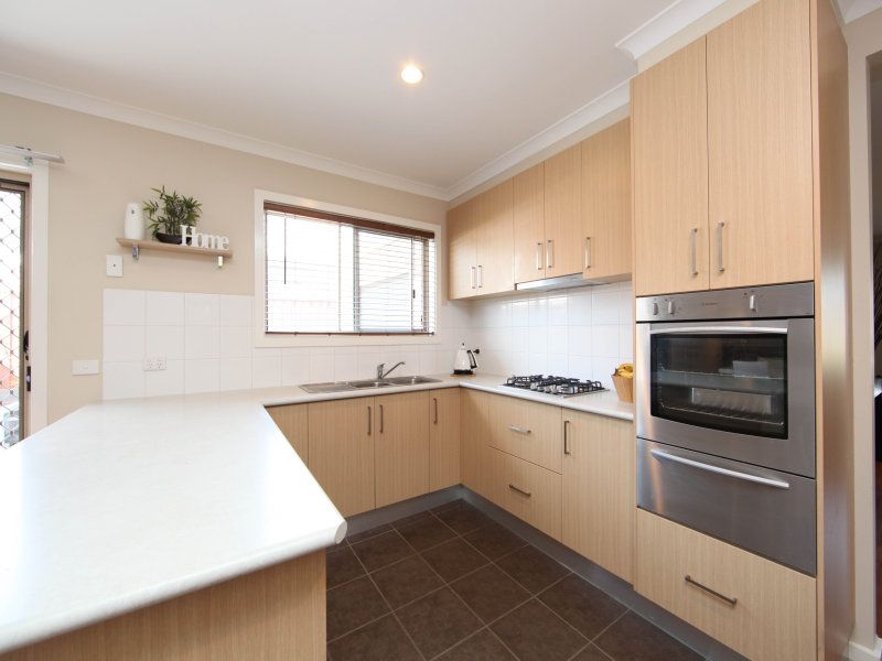 5 Jenolan Way SOUTH MORANG, South Morang - Thumbnail 8
