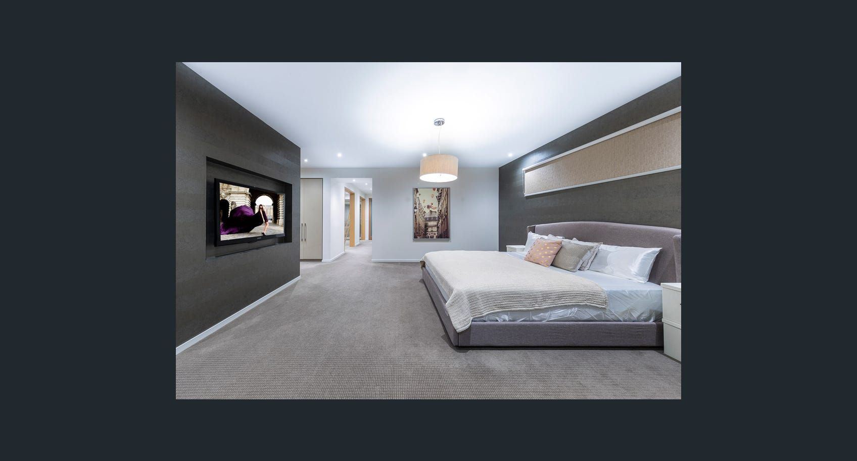 LUXURY LIVING