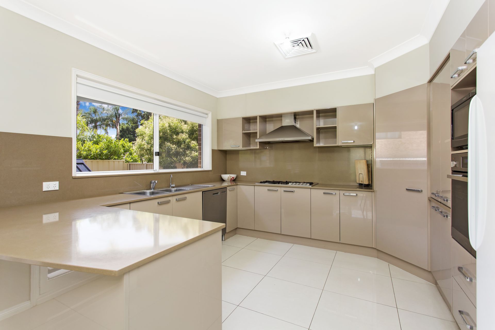 12 Ashmead Avenue Castle Hill NSW, Castle Hill - Thumbnail 5