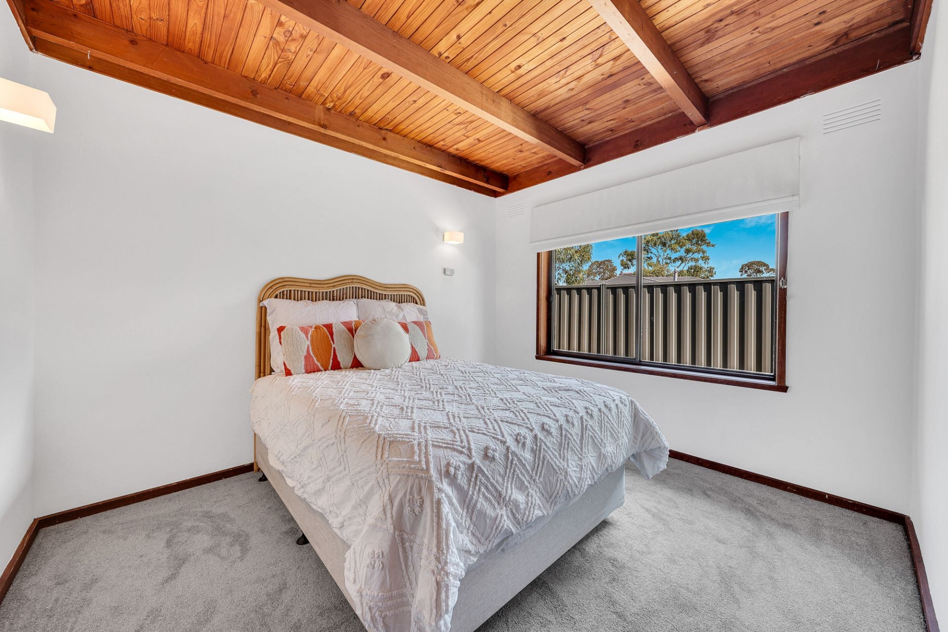 4 BEDDER WITH INGROUND POOL