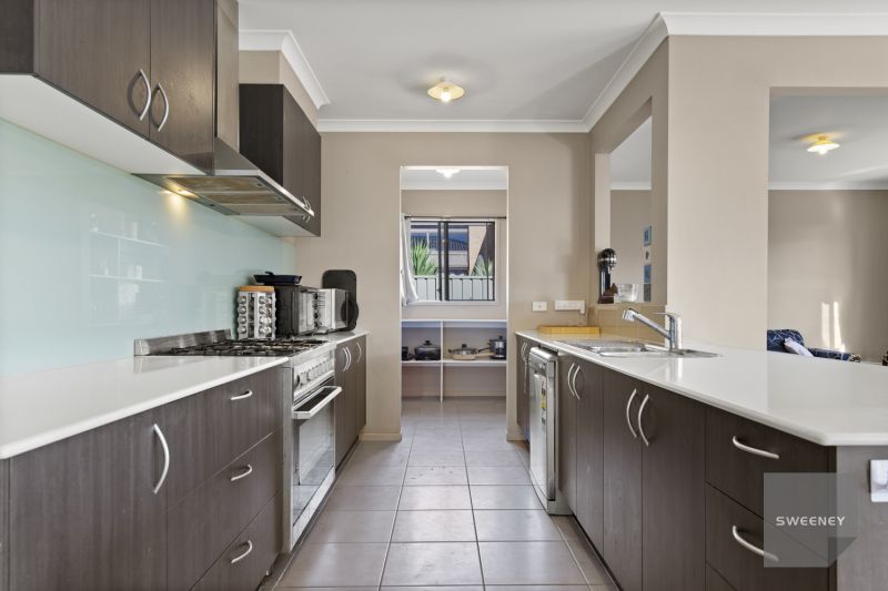 11 Moonglow Crescent, Maddingley - Thumbnail 3