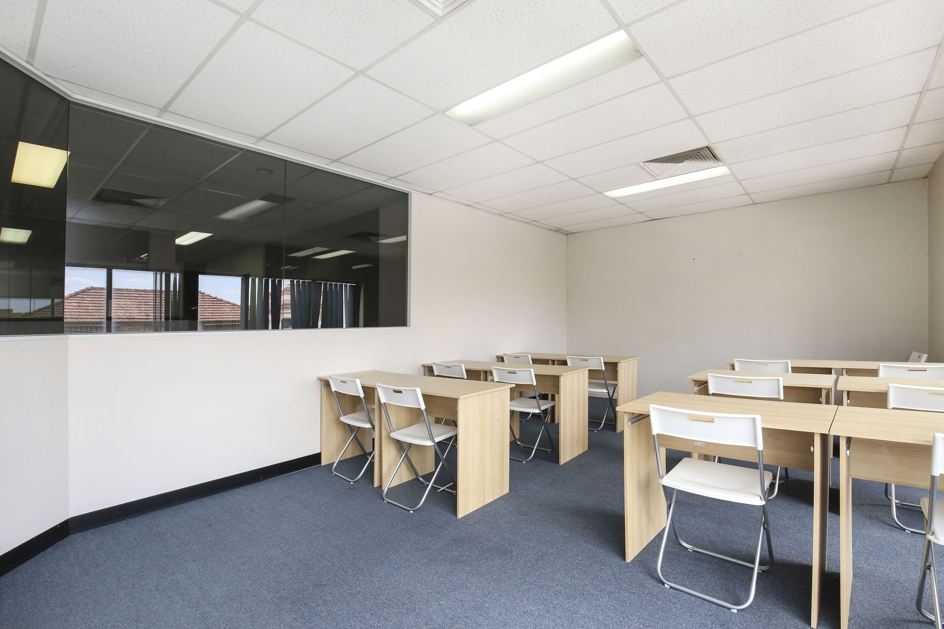 UPSTAIRS OFFICES IDEALLY SITUATED IN THE HEART OF PRESTON