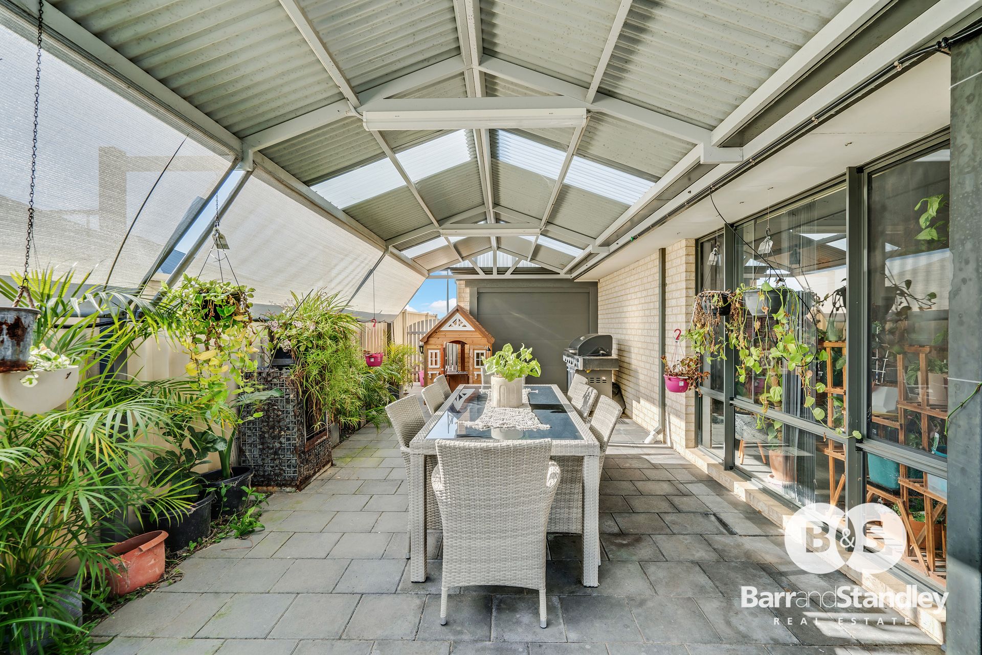 73 Chestnut Boulevard Millbridge , WA