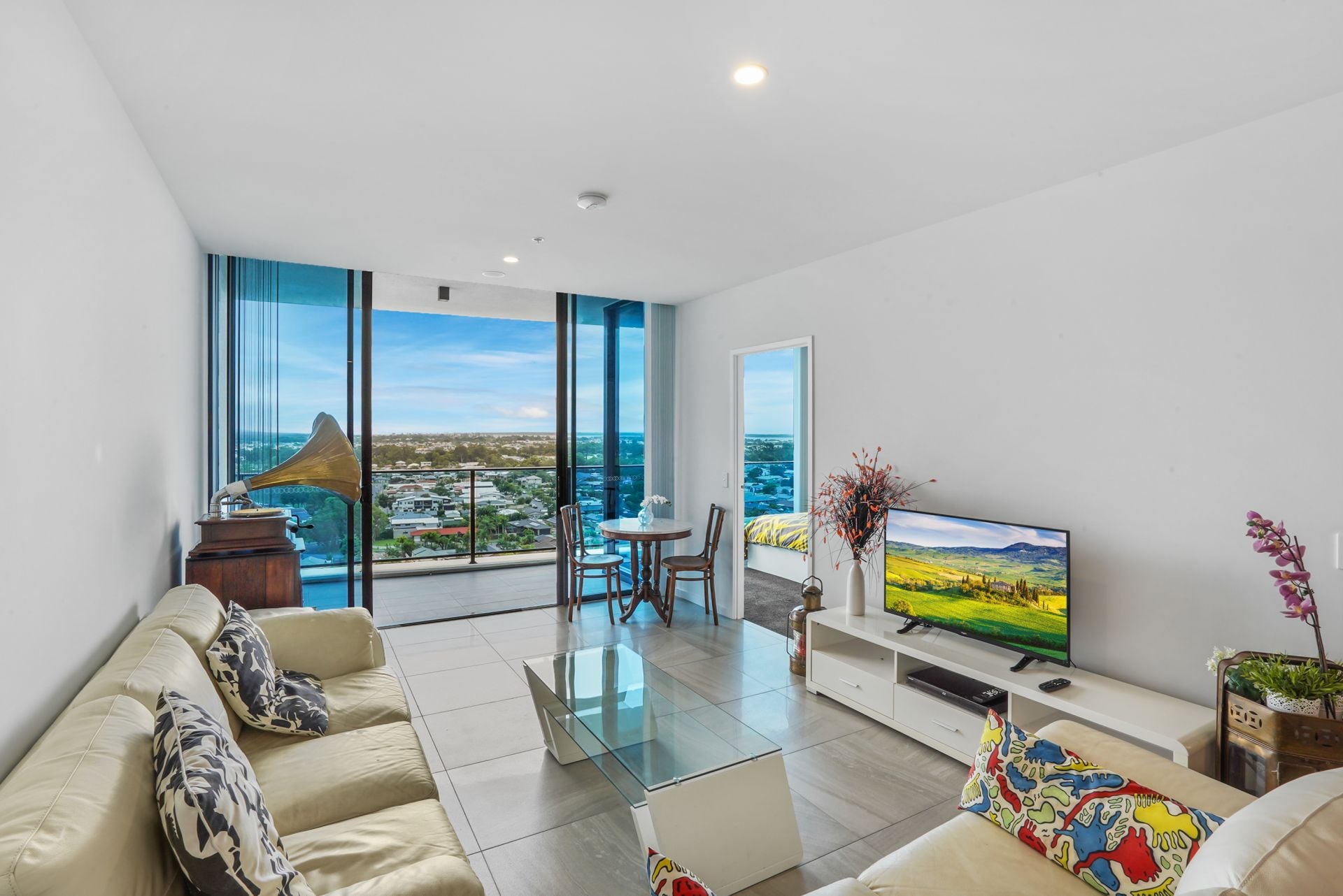 51304/5 Harbour Side Court Biggera Waters QLD, Biggera Waters - Thumbnail 5