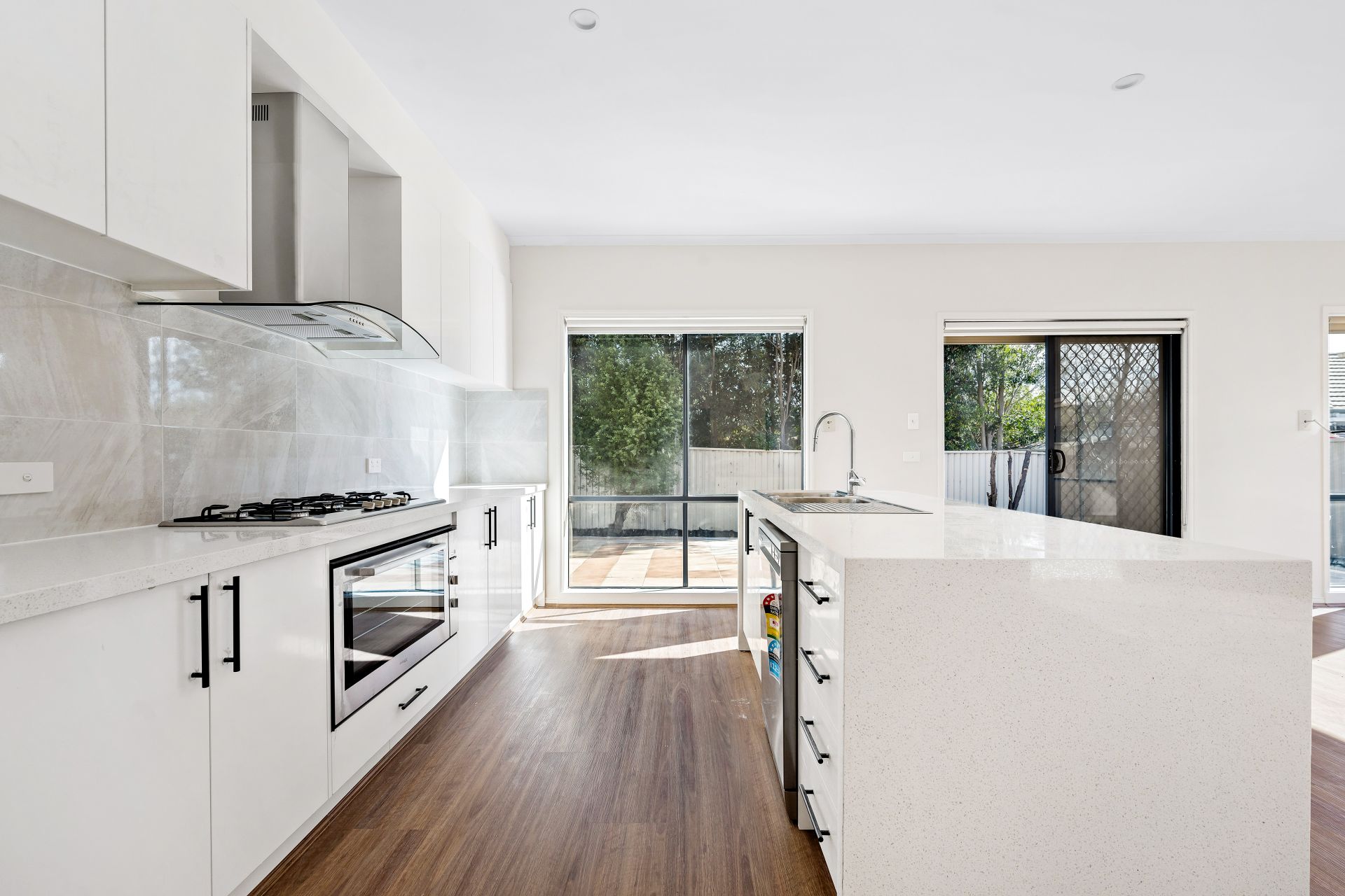10 Finstall Close, Caroline Springs - Thumbnail 5
